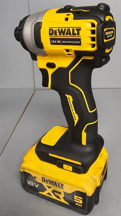 DeWalt DCF809 18V XR Brushless Cordless Impact Driver 2 x 5.0Ah