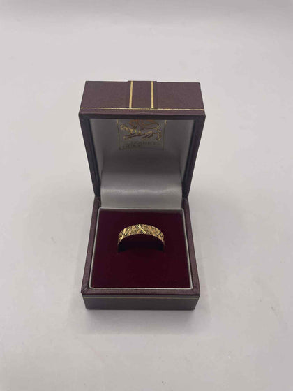9ct Gold Ring - size U