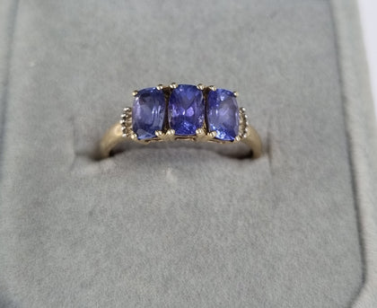 9ct gold Tanzanite Ring Size O