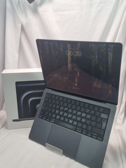 Apple MacBook Pro 15,7 M3 Pro 18GB Ram 512GB SSD 14