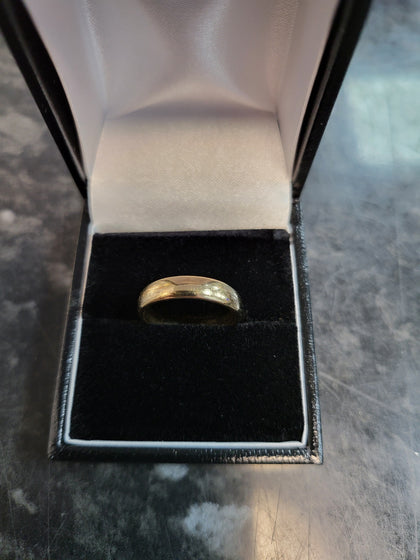 9CT Yellow Gold Band - Size K - 2.7G