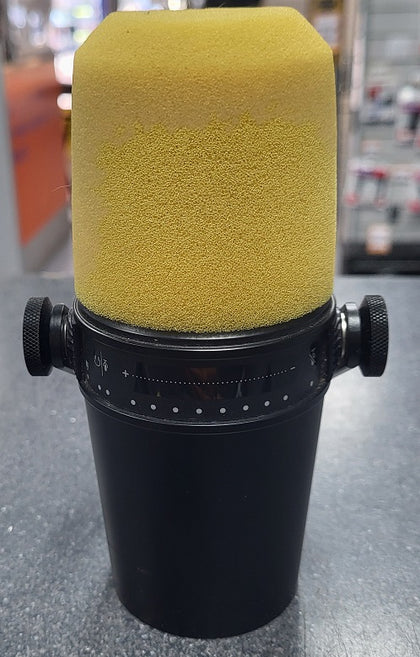 Shure MV7X Podcast Microphone - Yellow Guard