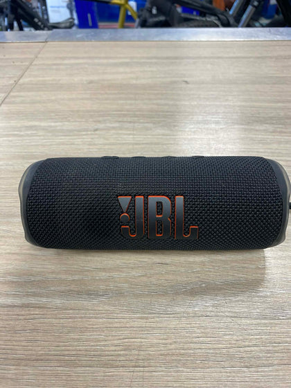 JBL Flip 6 Bluetooth Speaker
