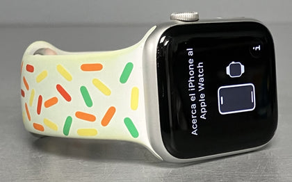 Apple Watch SE ( 2nd Gen ) 44mm Silver Aluminium GPS ** Boxed **