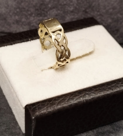 9ct Yellow Gold Celtic Knot wedding Band Ring Size - K