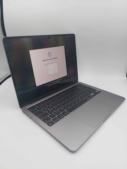 MacBook Air 14,2/M2 (8-CPU 8-GPU) 16GB Ram 256GB SSD Storage, 13