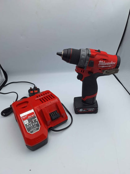Milwaukee M12 FPD2 12V FUEL Sub Compact Combi Drill Kit – 6.0Ah Battery & Charger **LIKE NEW**