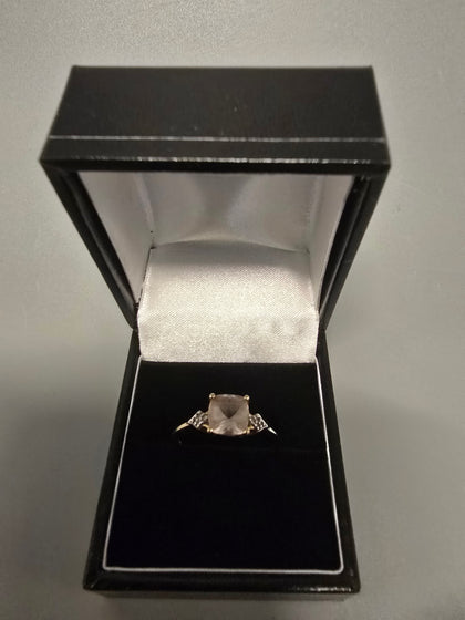 9ct Gold Ring with White Stone 375 2.0G Size Q
