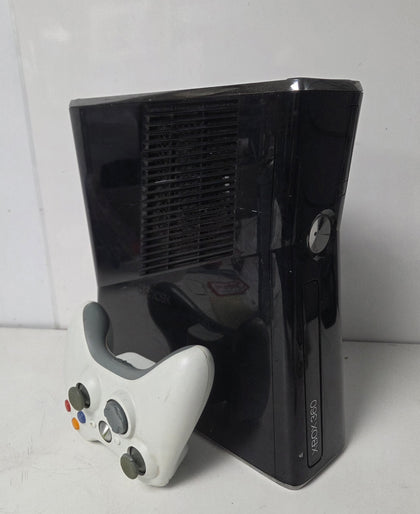 Xbox 360 250GB Console & 3 Games