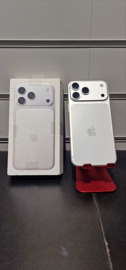 Apple iPhone 17 Pro Max (A3526) 256GB Silver, Unlocked