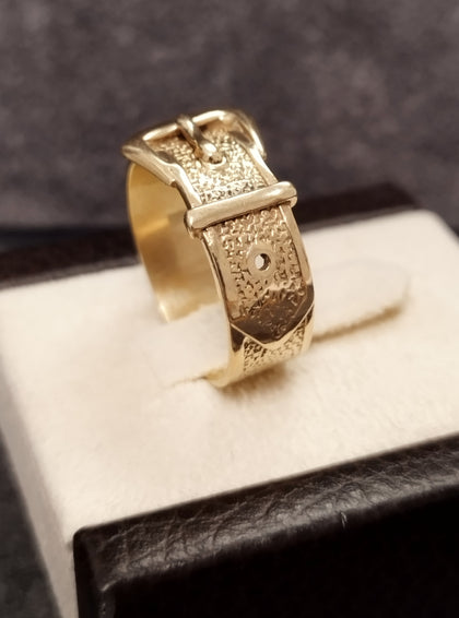 9ct Yellow Gold Buckle Ring - Size V