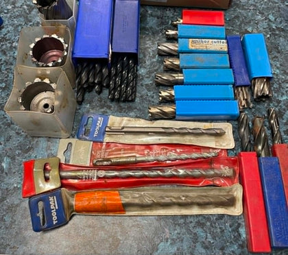 Drill bits and cutting tools bundle