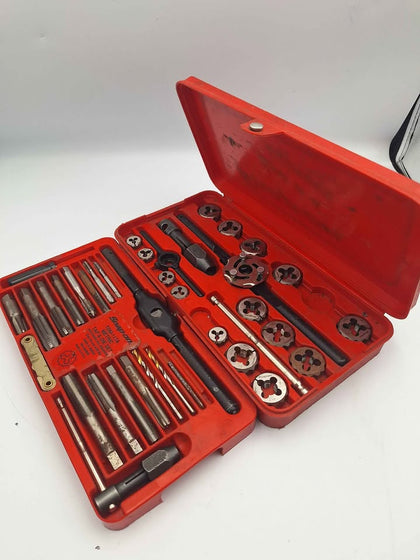 Snap-On TDM-117A Metric Tap & Die Set – 40pc (Missing One) – Professional Threading Kit