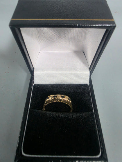 9CT Gold Mum Ring 1.6G HM 375 Size L