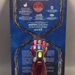 MARVEL - Avengers Endgame - Replica 1/4 - Nano Gauntlet - 19cm
