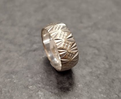 18ct White Gold Patterned 5mm Wedding Band - Size I