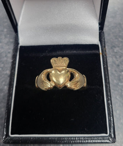 9ct Yellow Gold Cladagh Ring - 6.14G - Size Q. Hallmarked
