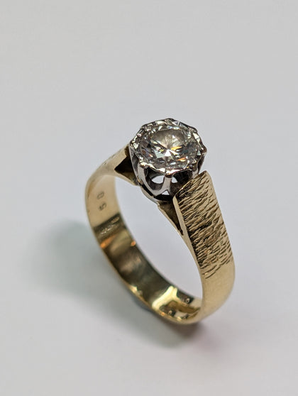 18ct Diamond Ring 1/2 Carrat