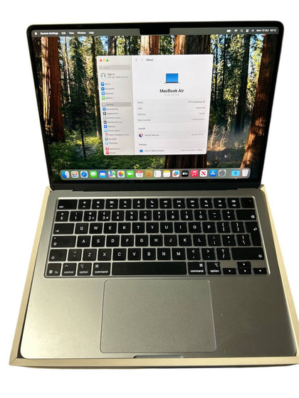 MacBook Air 16 - BOXED