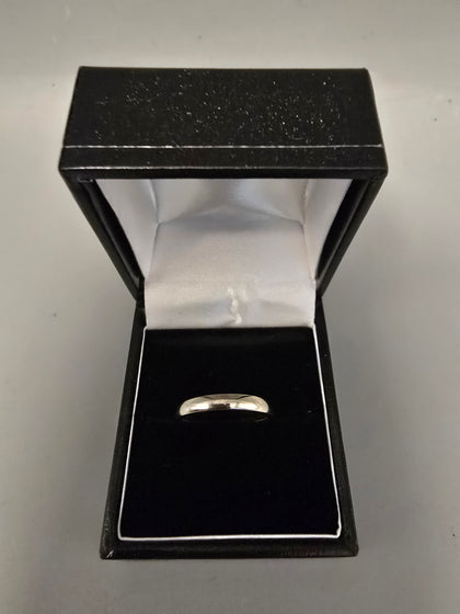 9ct White Gold Wedding Band 375 2.5G Size M