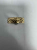 9ct gold ring (size R) (2.93g)
