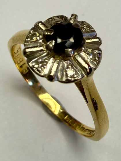18ct Gold Diamond Ring with Black Stone Size J.5