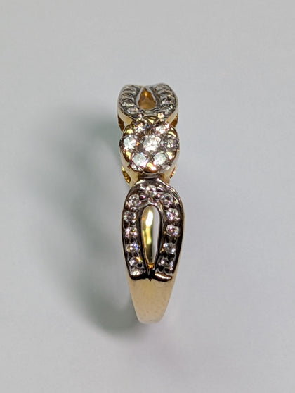 18CTGold dual horseshoe Diamond Ring - size N 1/2