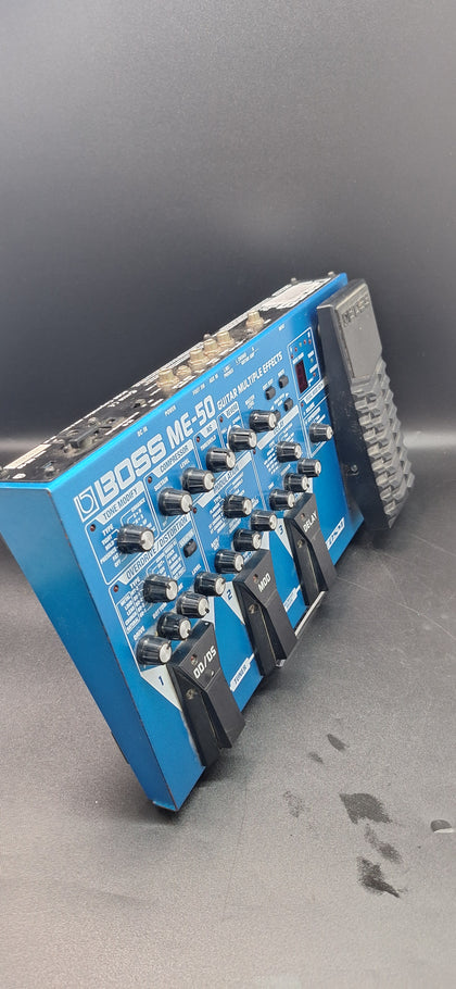 Boss ME-50 Guitar Multi-Effects Pedal blue unboxed with power supply