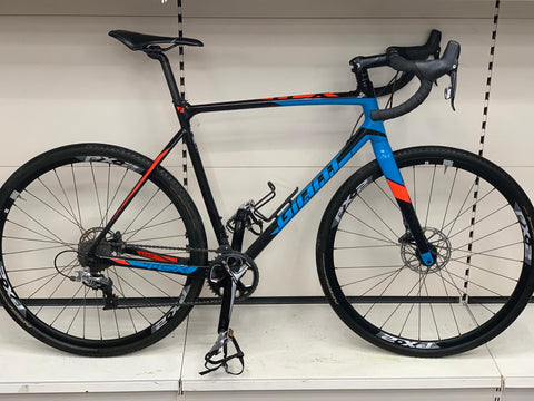 Giant TCX Cyclocross/Gravel Bike Size M/L