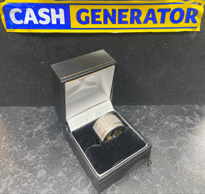 9ct White Gold Gents Stone Ring (Size P), 8.6g