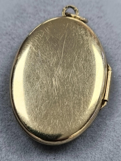 9ct gold locket