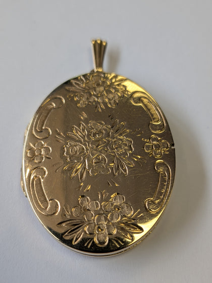 9ct Gold Triple Picture Locket