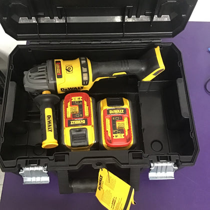 DEWALT DCG418 GRINDERT PLUS 2 BATT AND CARRY CASE