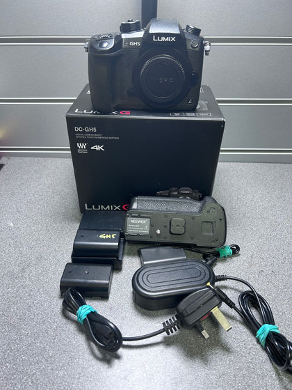 Panasonic LUMIX GH5 4K Mirrorless Camera