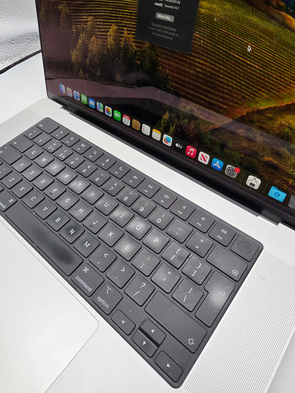 Apple Mac book Pro M1 2021
