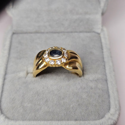 18ct Gold Ring with Diamond and Sapphire Size P 1/2
