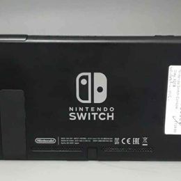 Nintendo Switch Console Grey 32gb with docking station power and HDMI lead joycon controller carry case