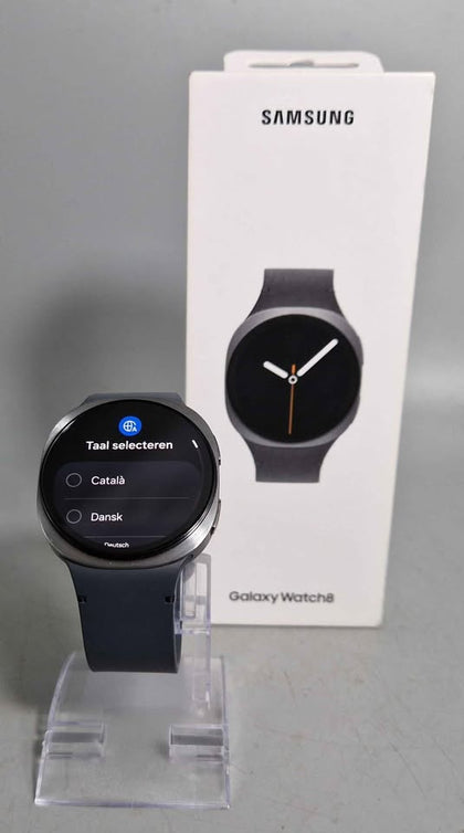 Samsung galaxy watch8 (BOXED AND WITH CARGER)