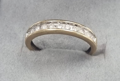 9ct Gold Diamond Ring Size M 1/2