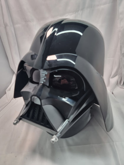 Star Wars Darth Vader The Black Series Electronic Helmet