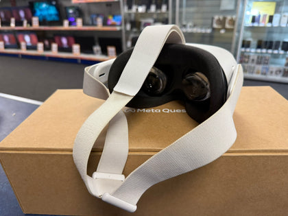 quest 2 boxed