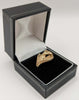 375 9CT HALLMARKED, YELLOW GOLD, HORSE SHOE AND HORSE DESIGN, SIZE:V, 4.5G, BOXED