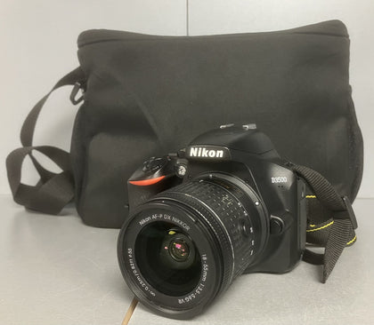 **January Sale** Nikon D3500 Black + AF-P DX 18-55mm VR