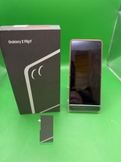 Samsung Galaxy Z Flip7, 5G Foldable Smartphone, 12GB RAM, 6.9