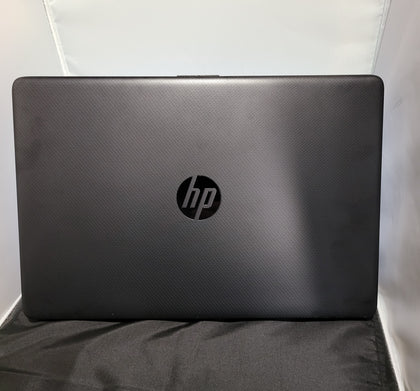 HP 15-gw0502sa, Windows 11, 8GB Ram, 256GB SSD, AMD Athlon Silver 3050U - Unboxed