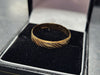 18CT - Yellow Gold Patterned Band Ring - 2.35g - Size W