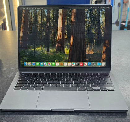 MacBook Air 13-inch - Silver - 256gb - M2 - Sequoia (2022)