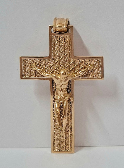 9 Carat Yellow Gold Crucifix