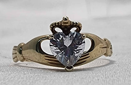 9ct Yellow Gold Cubic Zurconia Heart Claddagh Ring - 1.50 Grams - Size Q