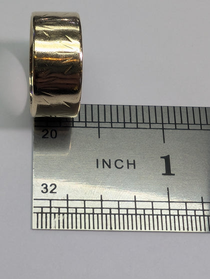 9CT GOLD WIDE WEDDING BAND SIZE O 1/2